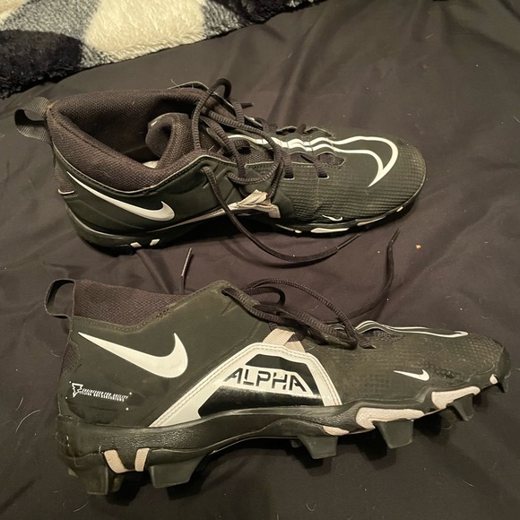 Nike Alpha Menace 3 Shark Men's Football Cleat - Picture 3 of 4
